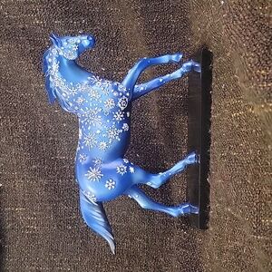 Trail of Painted Ponies "Snowflake"